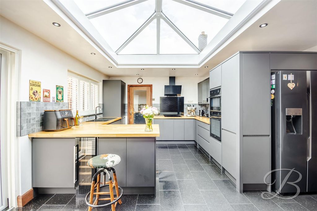 Property photo 2 of 29 Ccltd-3.Jpg