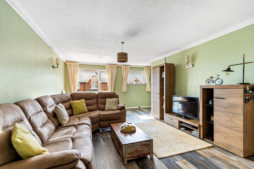 Property photo 3 of 18