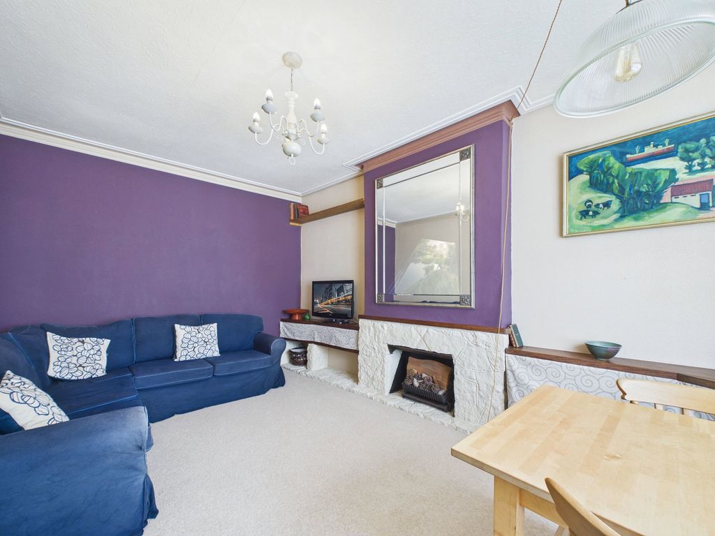 Property photo 3 of 24