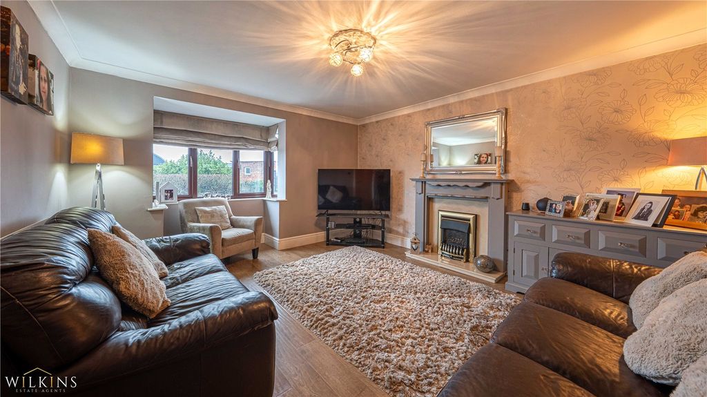 Property photo 2 of 40 Picture No. 10