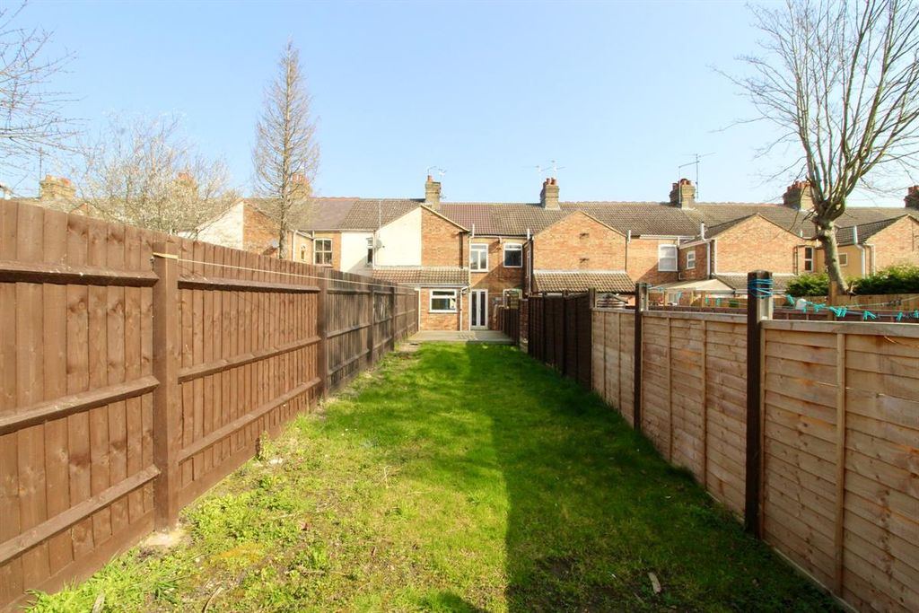 Property photo 3 of 12