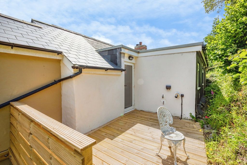 Property photo 3 of 19 Pbox-Img.Jpg