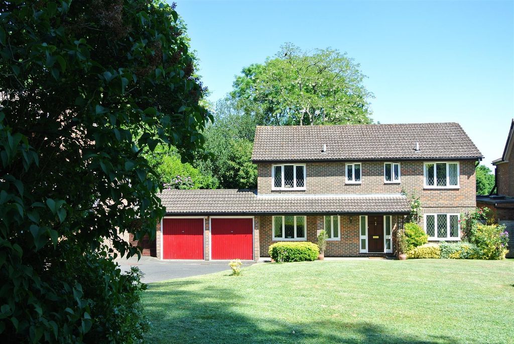 Property photo 1 of 32 Front Blue Sky.Jpg