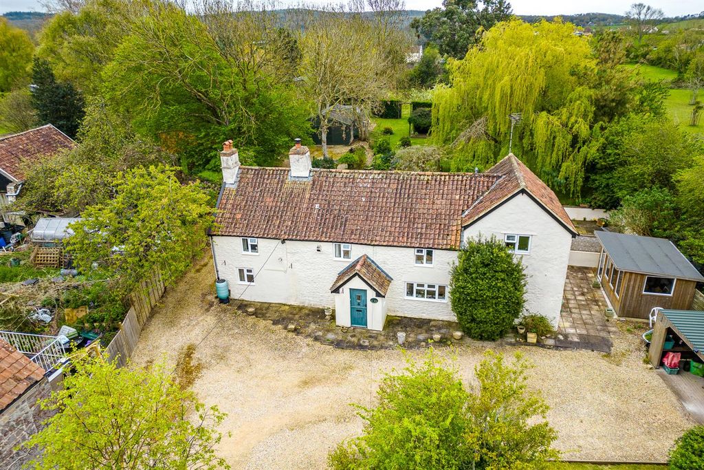 Property photo 2 of 54 West View House, Lower Claverham, Claverham, North