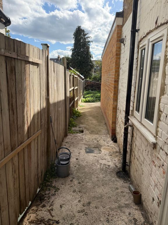 Property photo 2 of 10