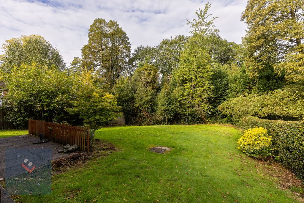 Property photo 2 of 32 Rear Garden