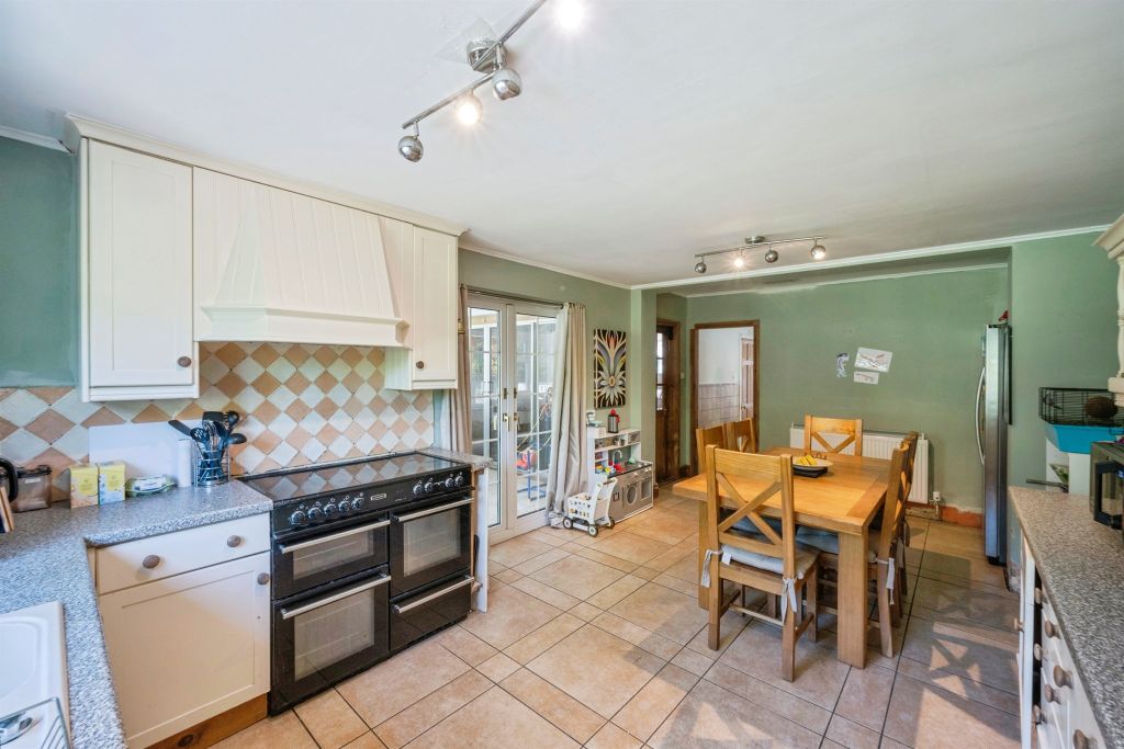 Property photo 3 of 17