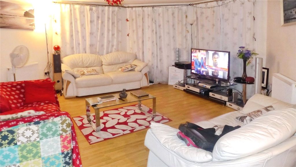 Property photo 2 of 6 Picture No. 09