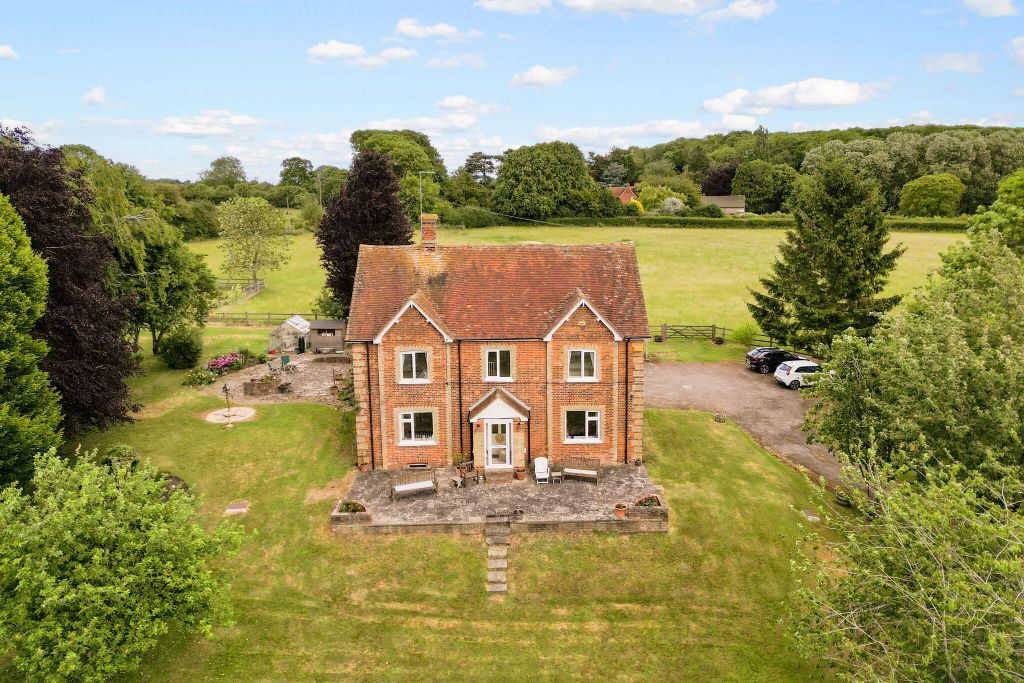 Property photo 1 of 11