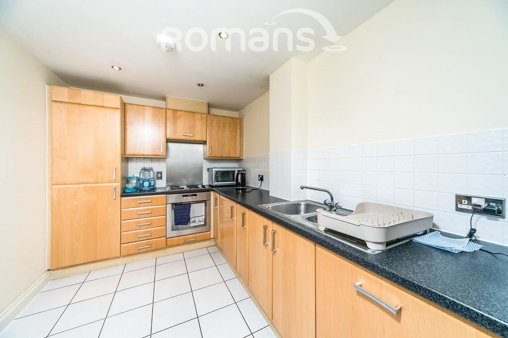 Property photo 2 of 11 6F01Da16-0B59-4De7-8