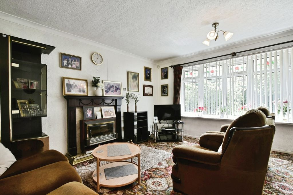 Property photo 3 of 27 Pbox-Img.Jpg