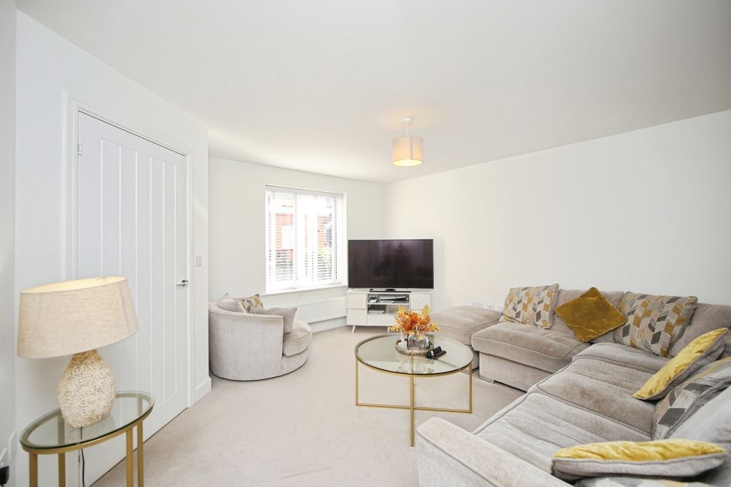 Property photo 2 of 20 Pbox-Img.Jpg