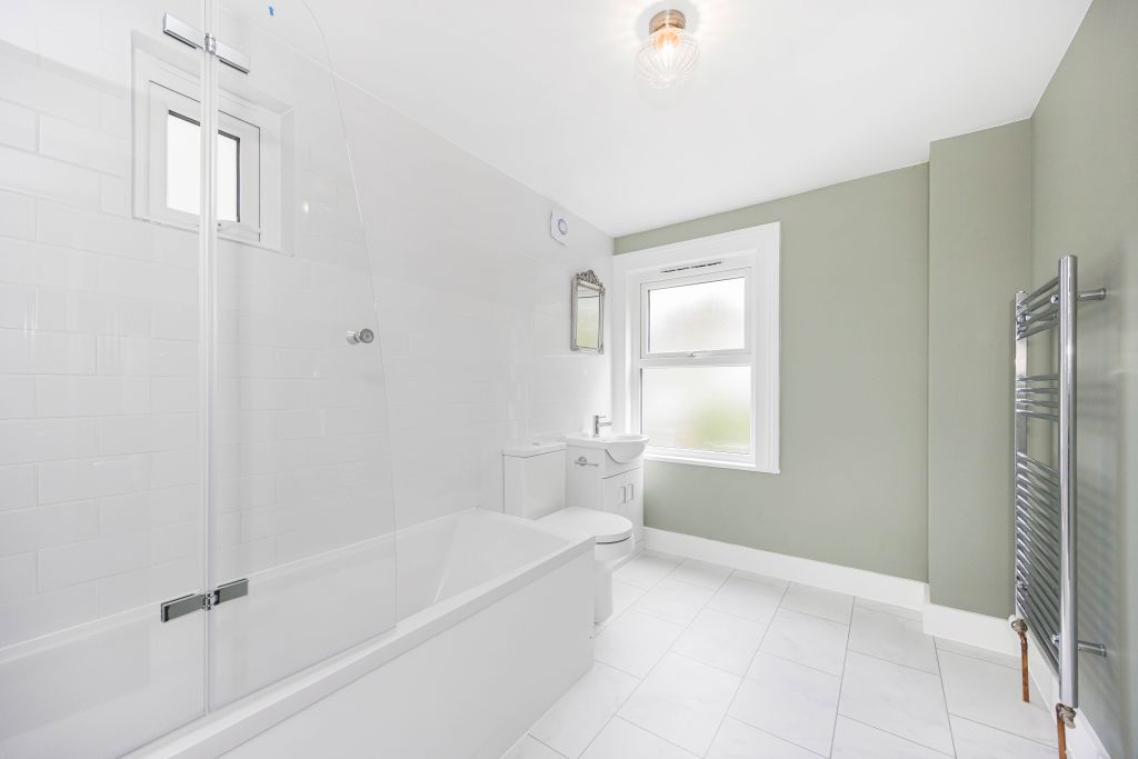 Property photo 2 of 23