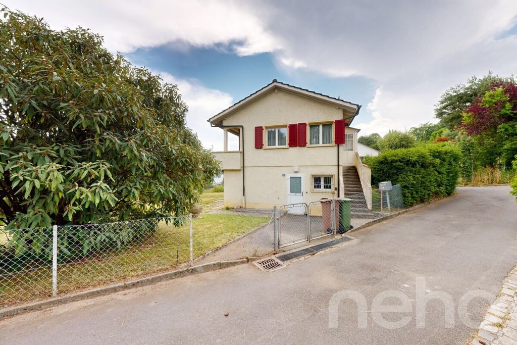 Property photo 3 of 12