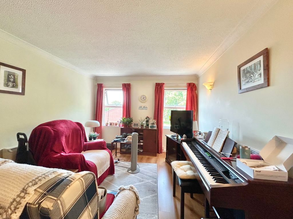 Property photo 2 of 6