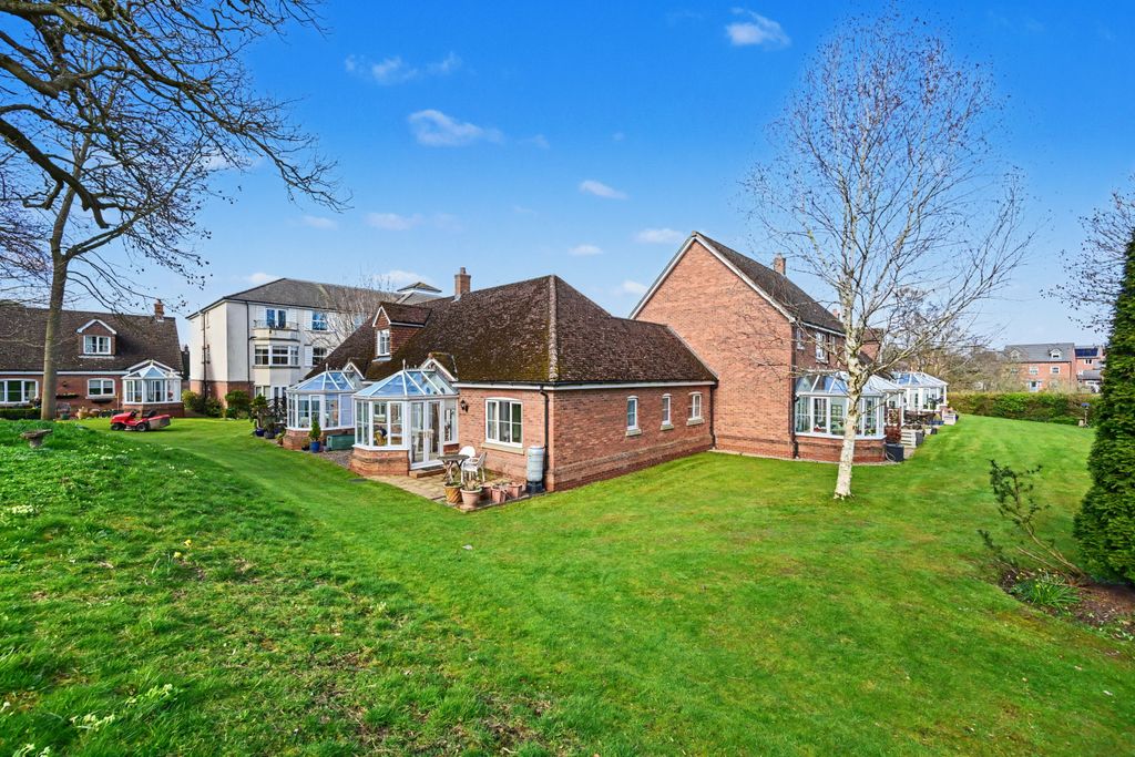 Property photo 1 of 20