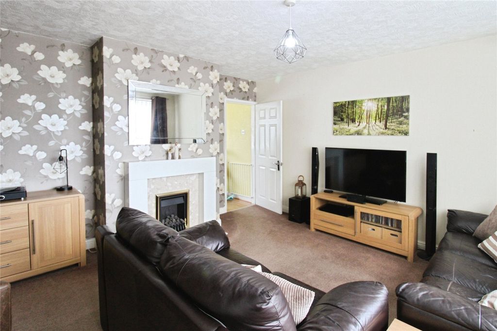 Property photo 3 of 10 Picture No. 02
