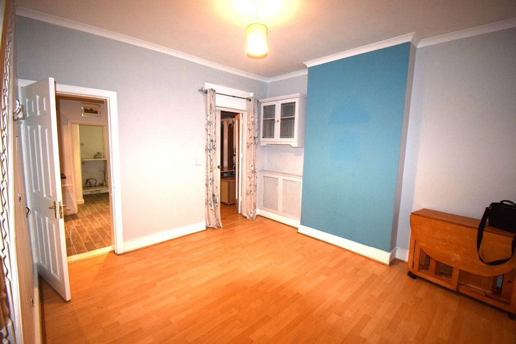 Property photo 3 of 13 Gallery