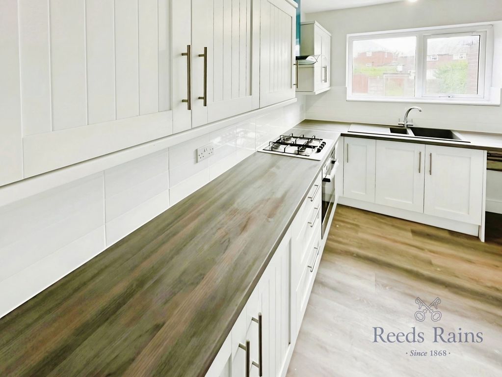 Property photo 2 of 10 Pbox-Img.Jpg