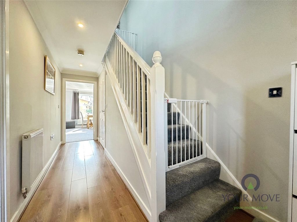 Property photo 2 of 25 Hallway