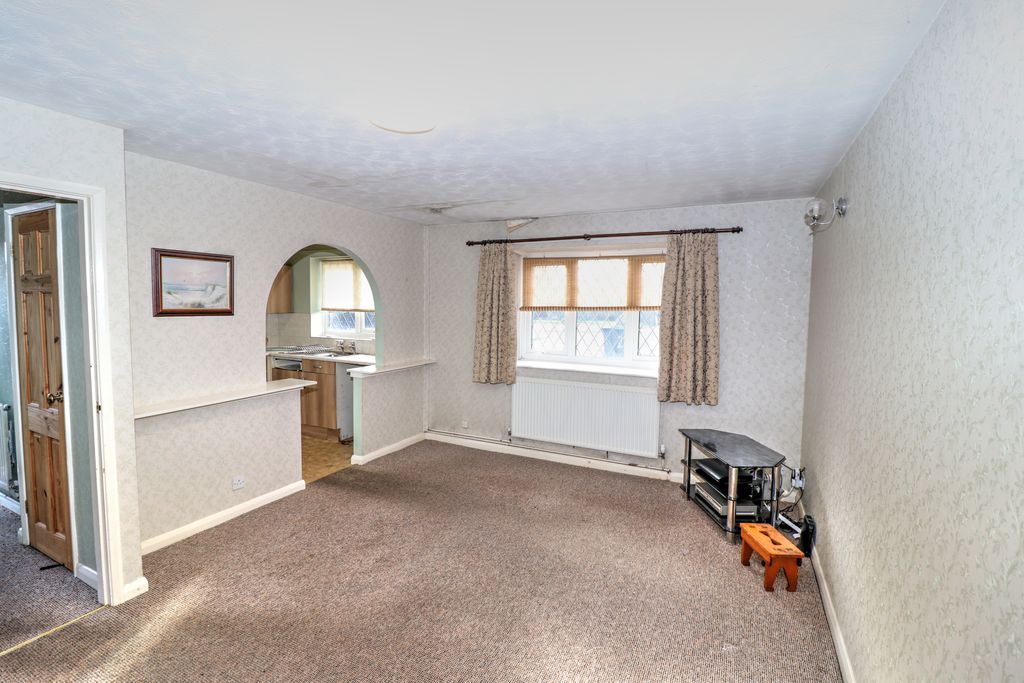 Property photo 2 of 11 Img_8024