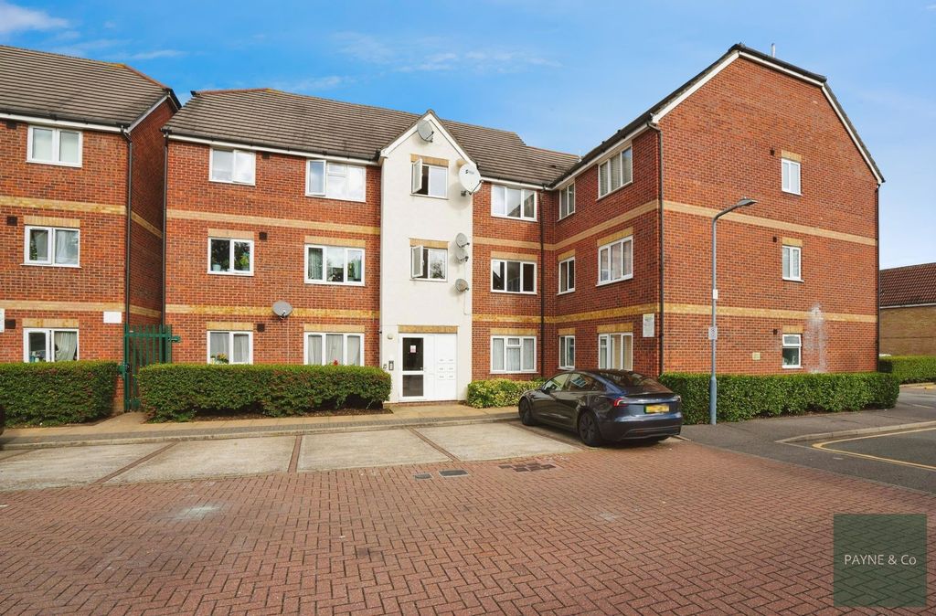 Property photo 1 of 8