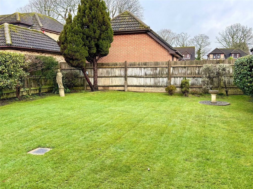 Property photo 2 of 17 Picture No. 19