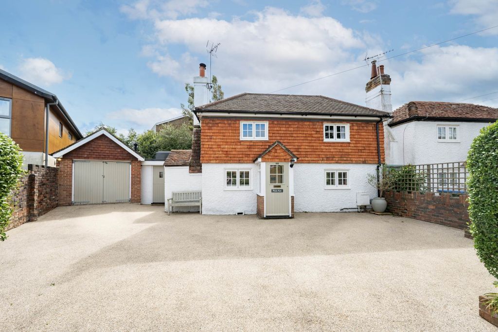 Property photo 2 of 28