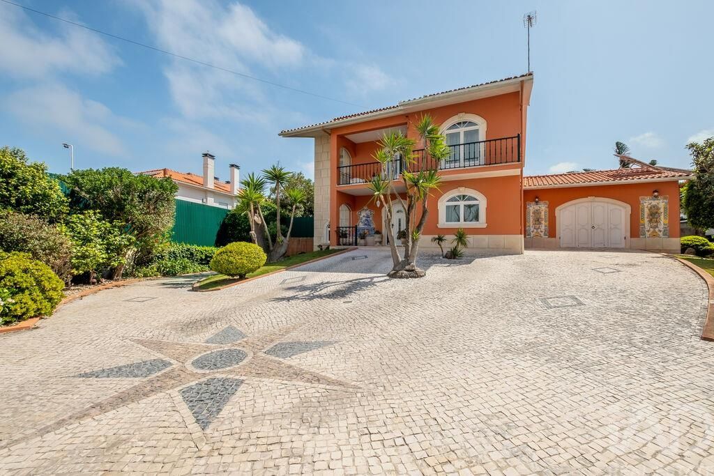 Property photo 3 of 39