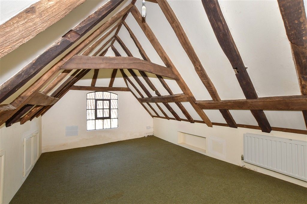 Property photo 1 of 14 Loft Room