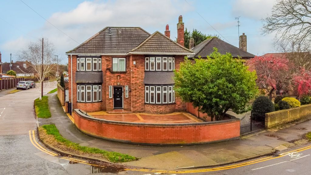 Property photo 1 of 27