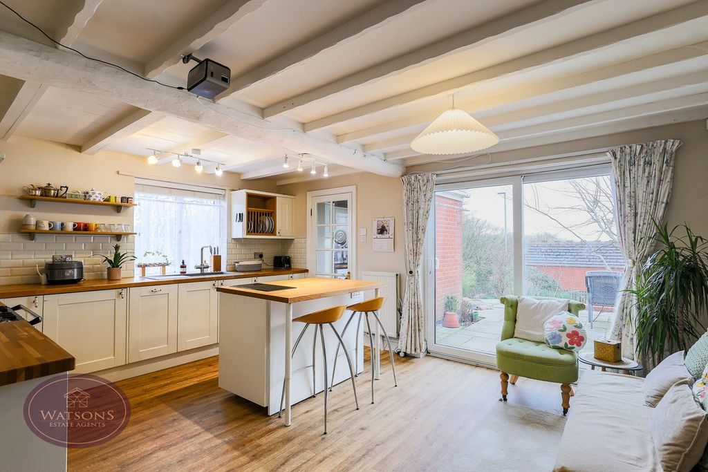 Property photo 2 of 25