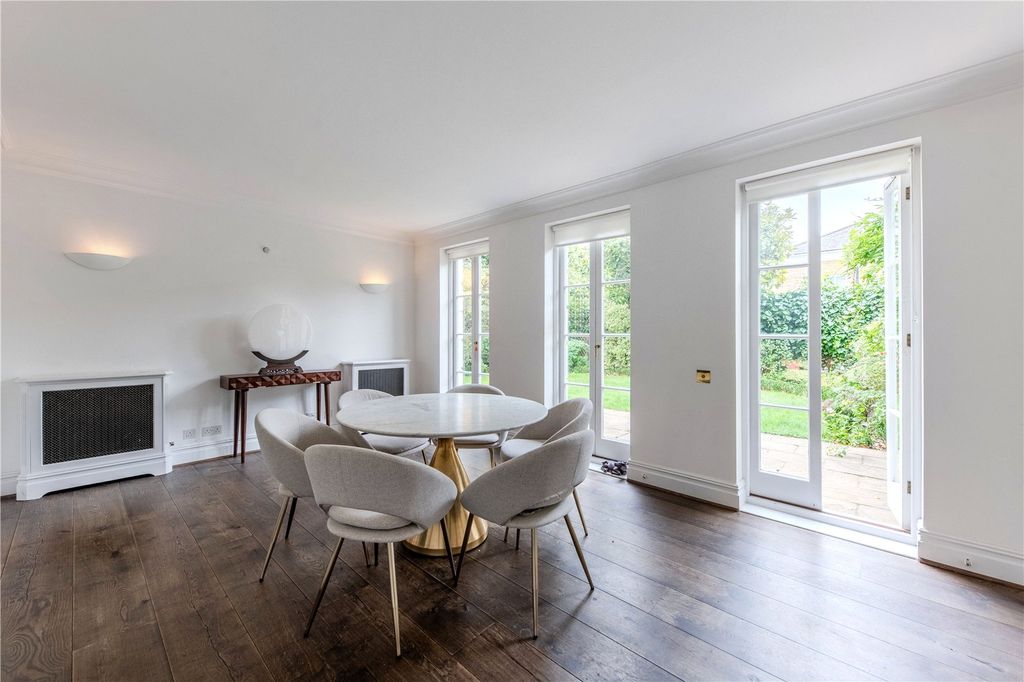 Property photo 3 of 14 Dining Area