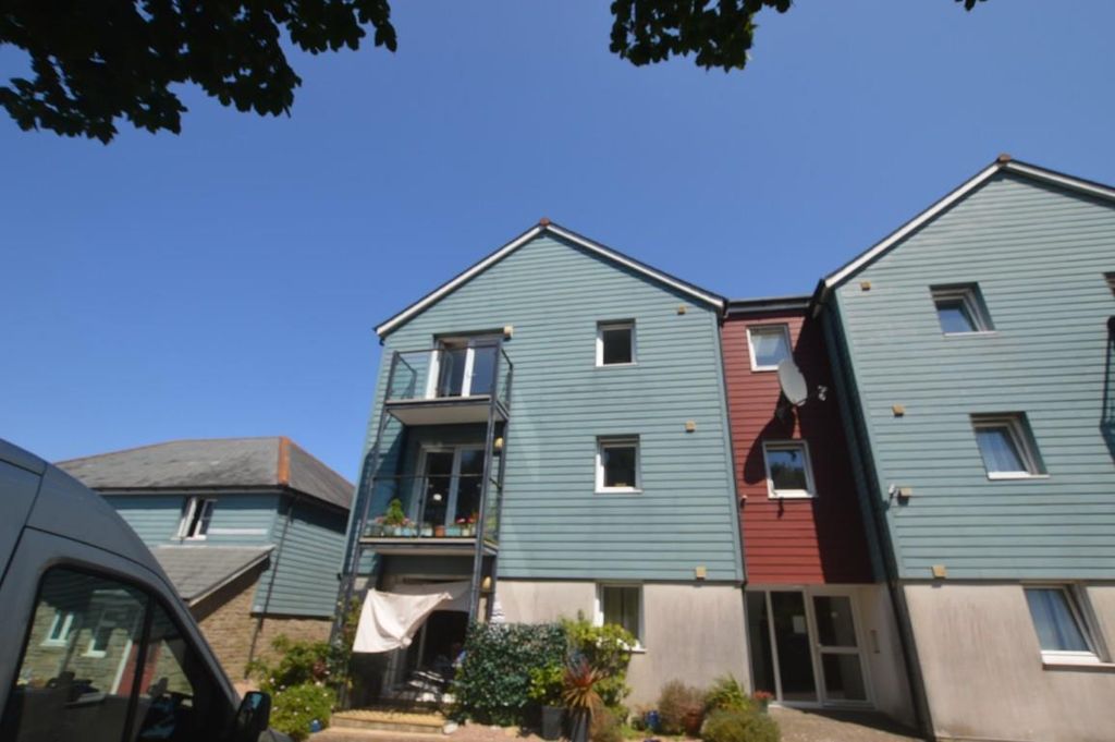 Property photo 2 of 11 Dsc_0024 (Medium).Jpg