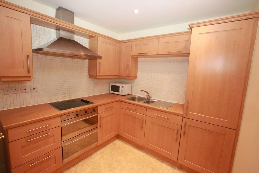 Property photo 3 of 9 Gallery