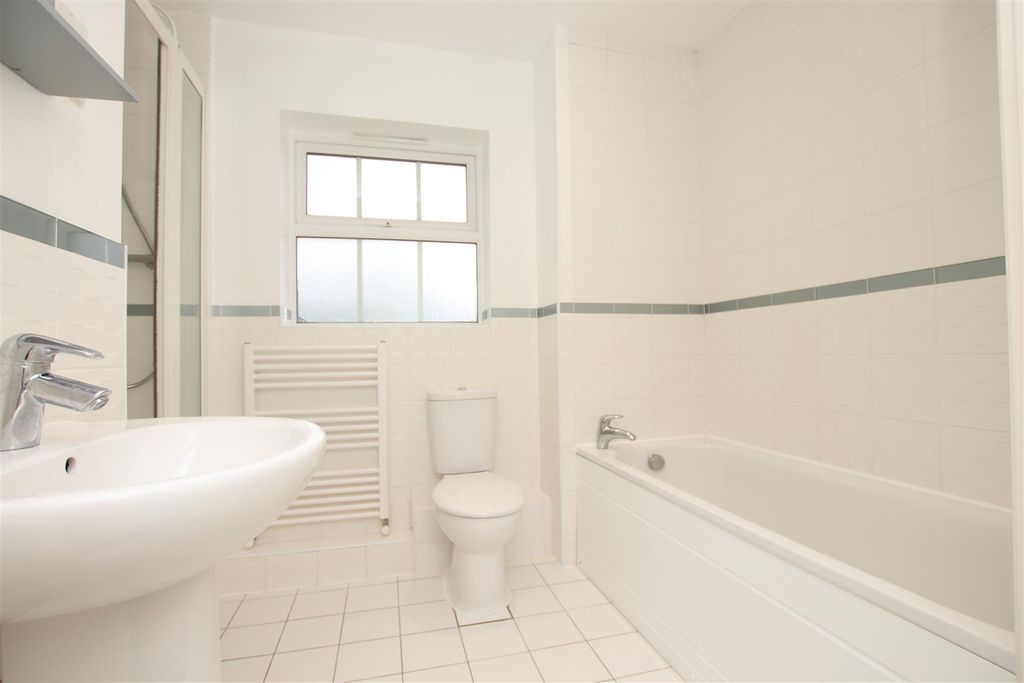 Property photo 2 of 8 Img_1564.Jpg