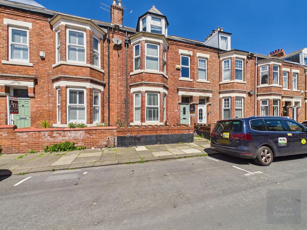 Property photo 1 of 28 Cam01858G0-Pr0279-Still037.Jpg