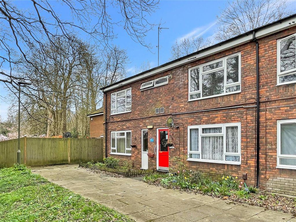 Property photo 1 of 8 Front.Jpg
