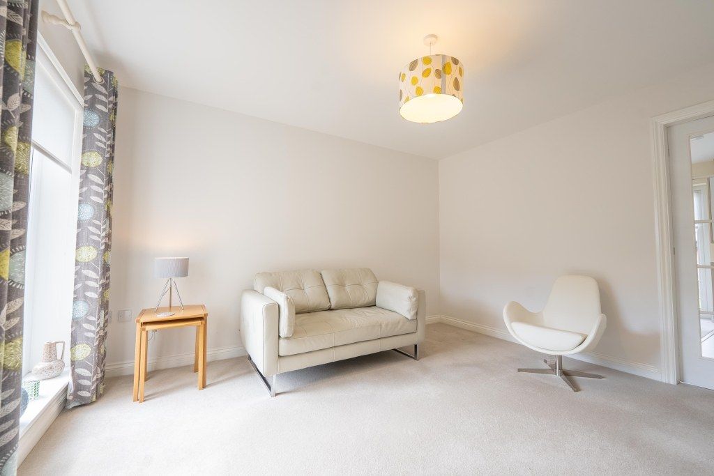 Property photo 3 of 19 Gallery