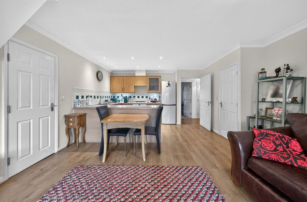 Additional image 12 of 2 bed flat for saleGrace Gardens, Crookham Road, Fleet GU51