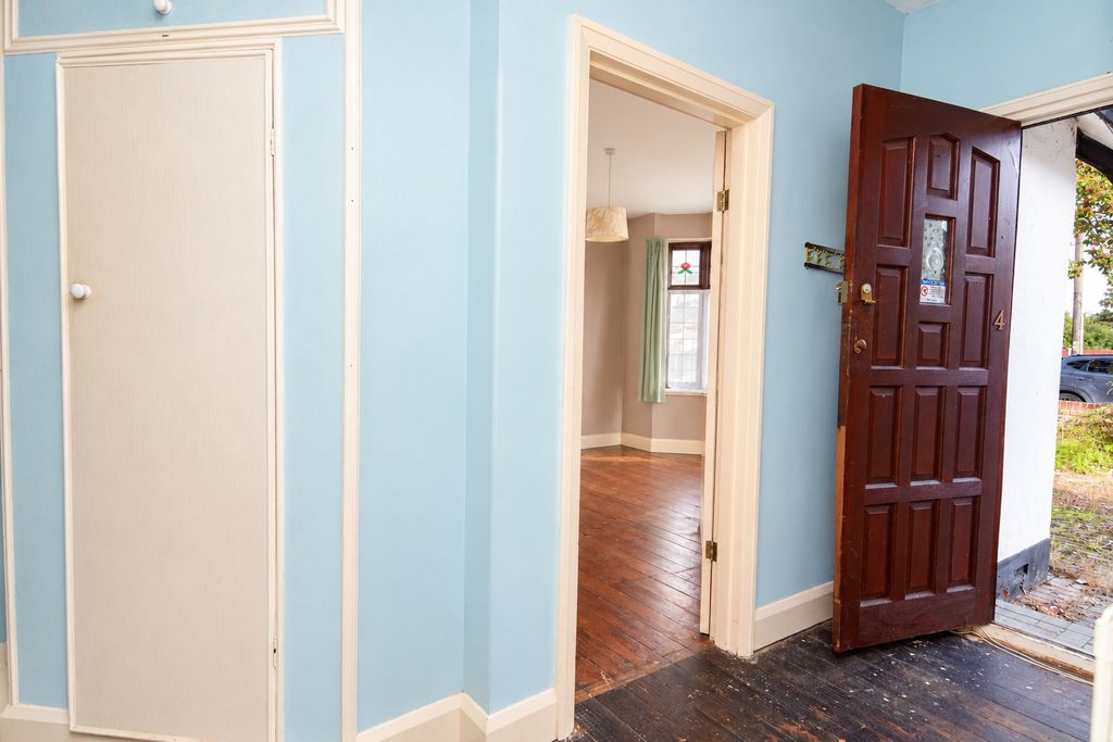 Property photo 3 of 21 Picture No. 24