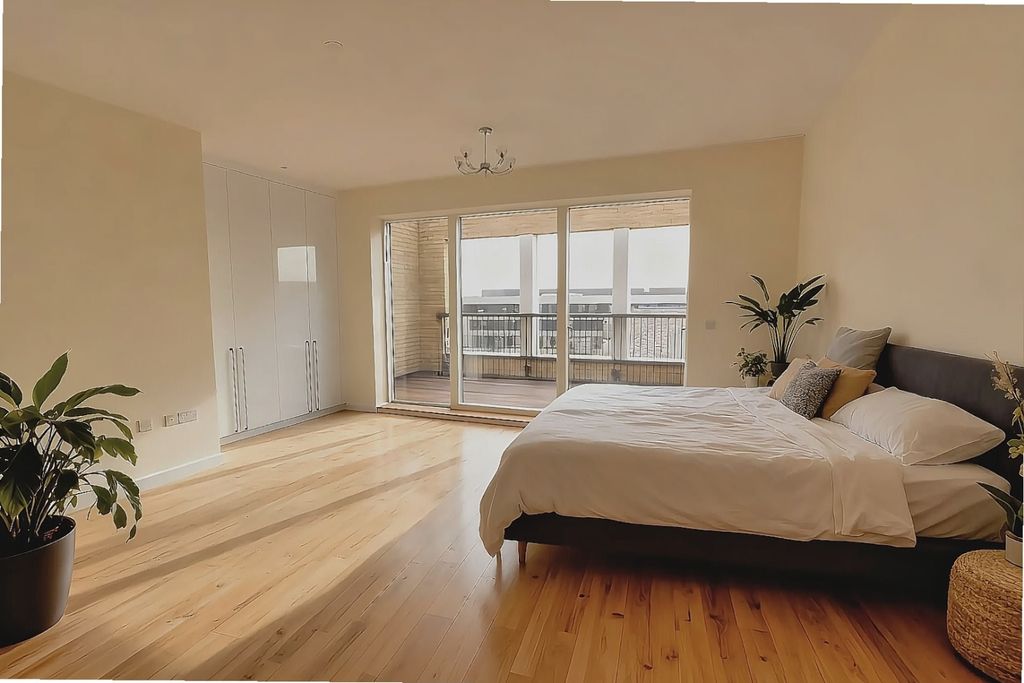 Property photo 1 of 10 Master Bedroom(1)