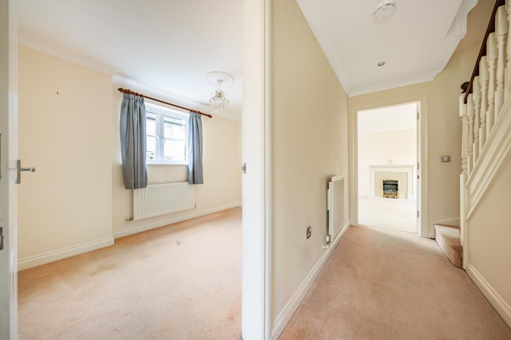 Property photo 2 of 10 Hallway/Bedroom