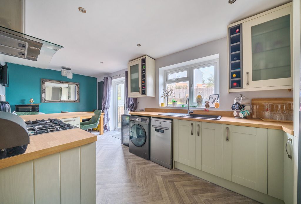 Property photo 2 of 17 1435069-1-69c3Afd...