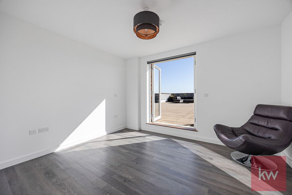 Additional image 16 of 2 bed flat for saleSt. Ives Road, Maidenhead, Berkshire SL6