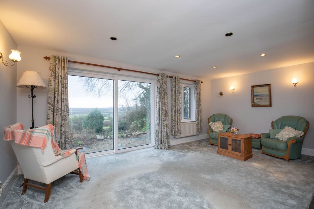 Property photo 2 of 48