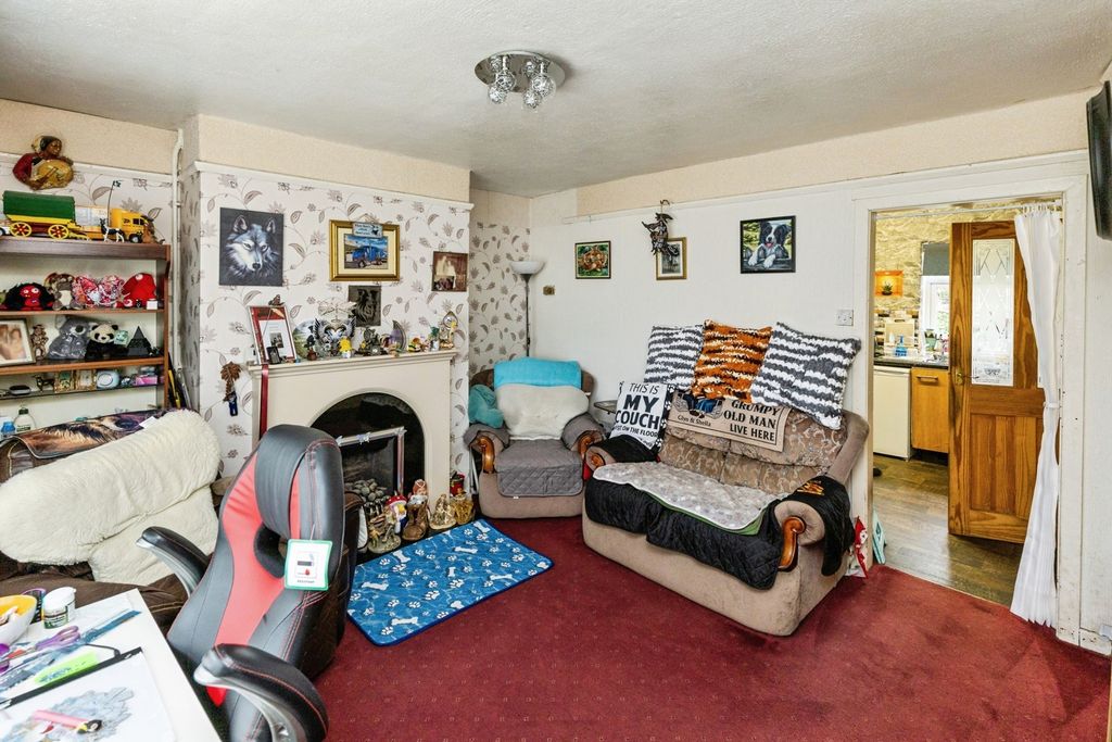 Property photo 2 of 10 Pbox-Img.Jpg