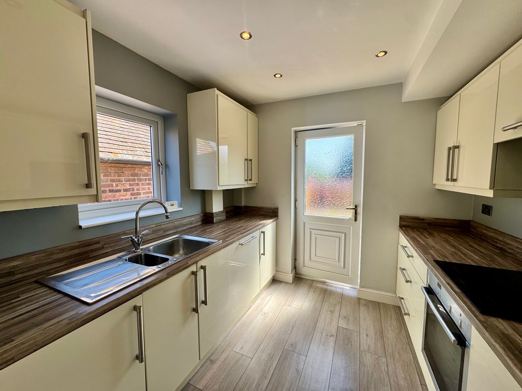 Property photo 2 of 28 Img_1240