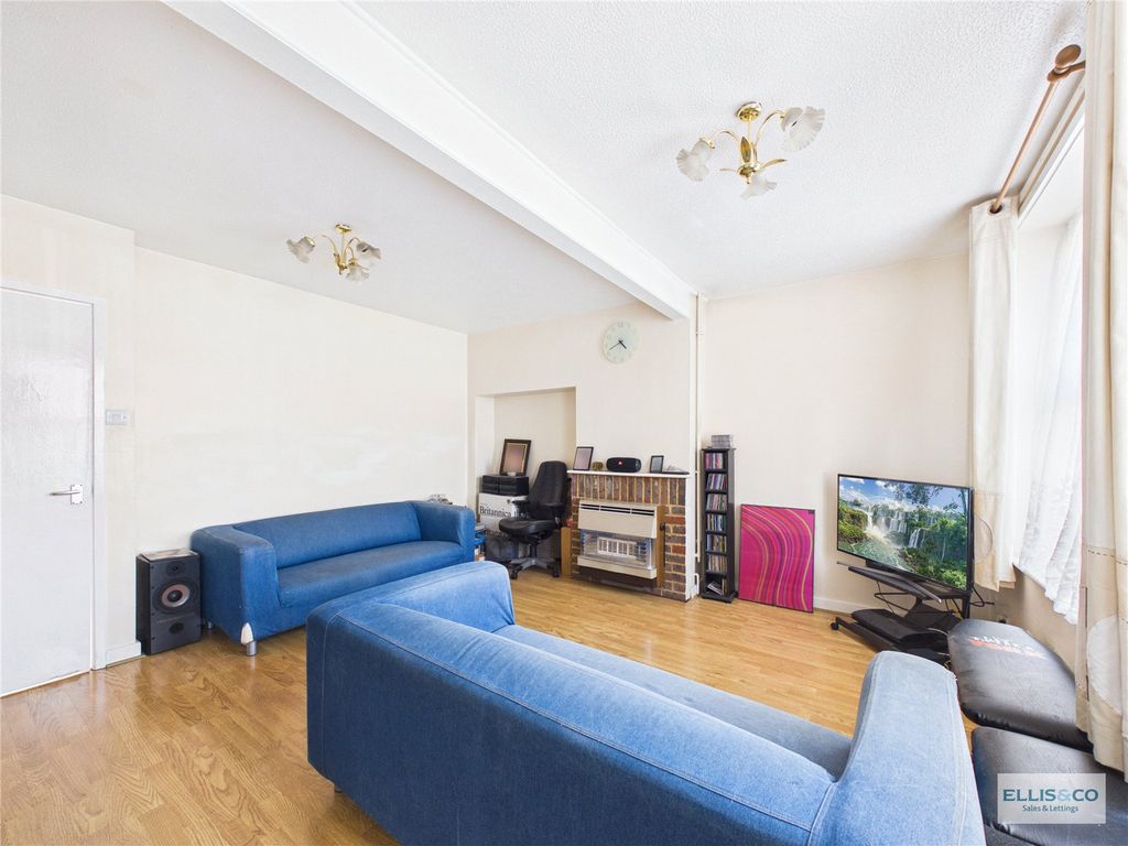 Property photo 3 of 25 Picture No. 26