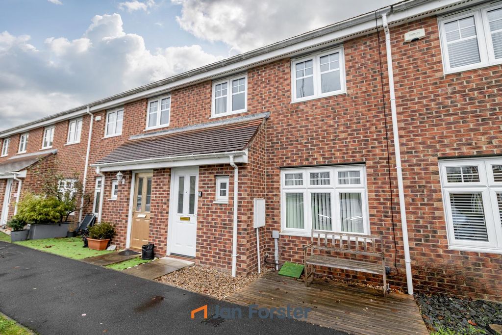 Property photo 1 of 12 Front External